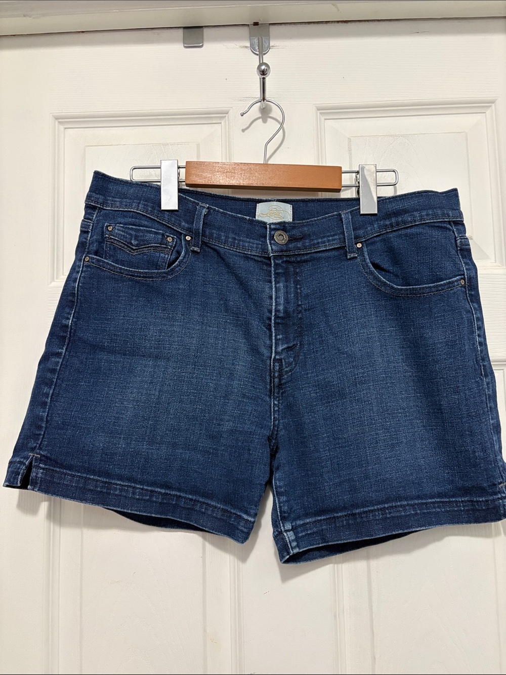 Classic Dark Wash Levi’s 515 Denim Women's Shorts